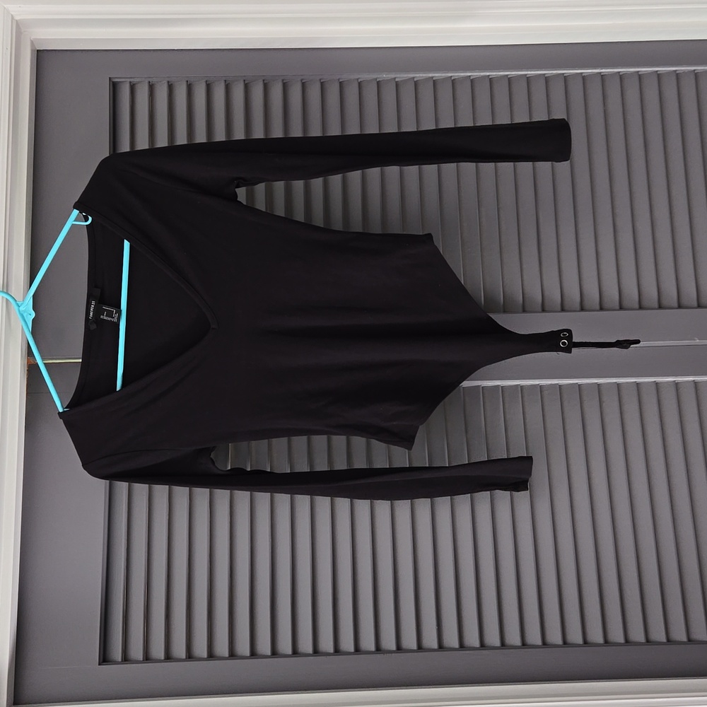 V-neck long sleeved body suit